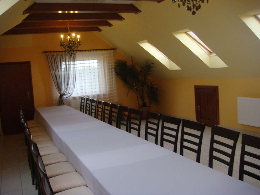 Hotel Pod Jaskolka Zagnansk Экстерьер фото