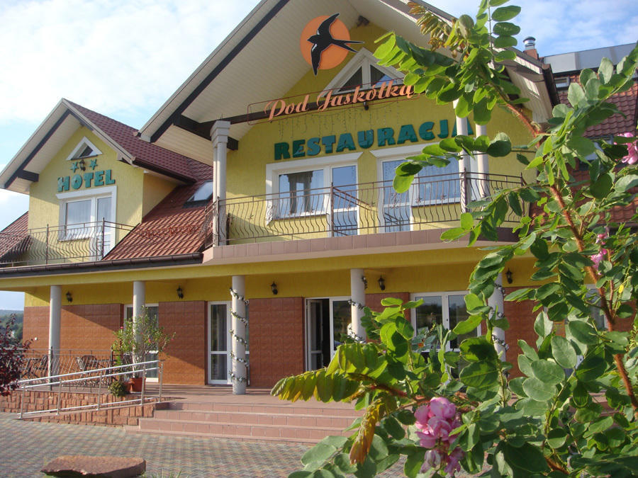Hotel Pod Jaskolka Zagnansk Экстерьер фото